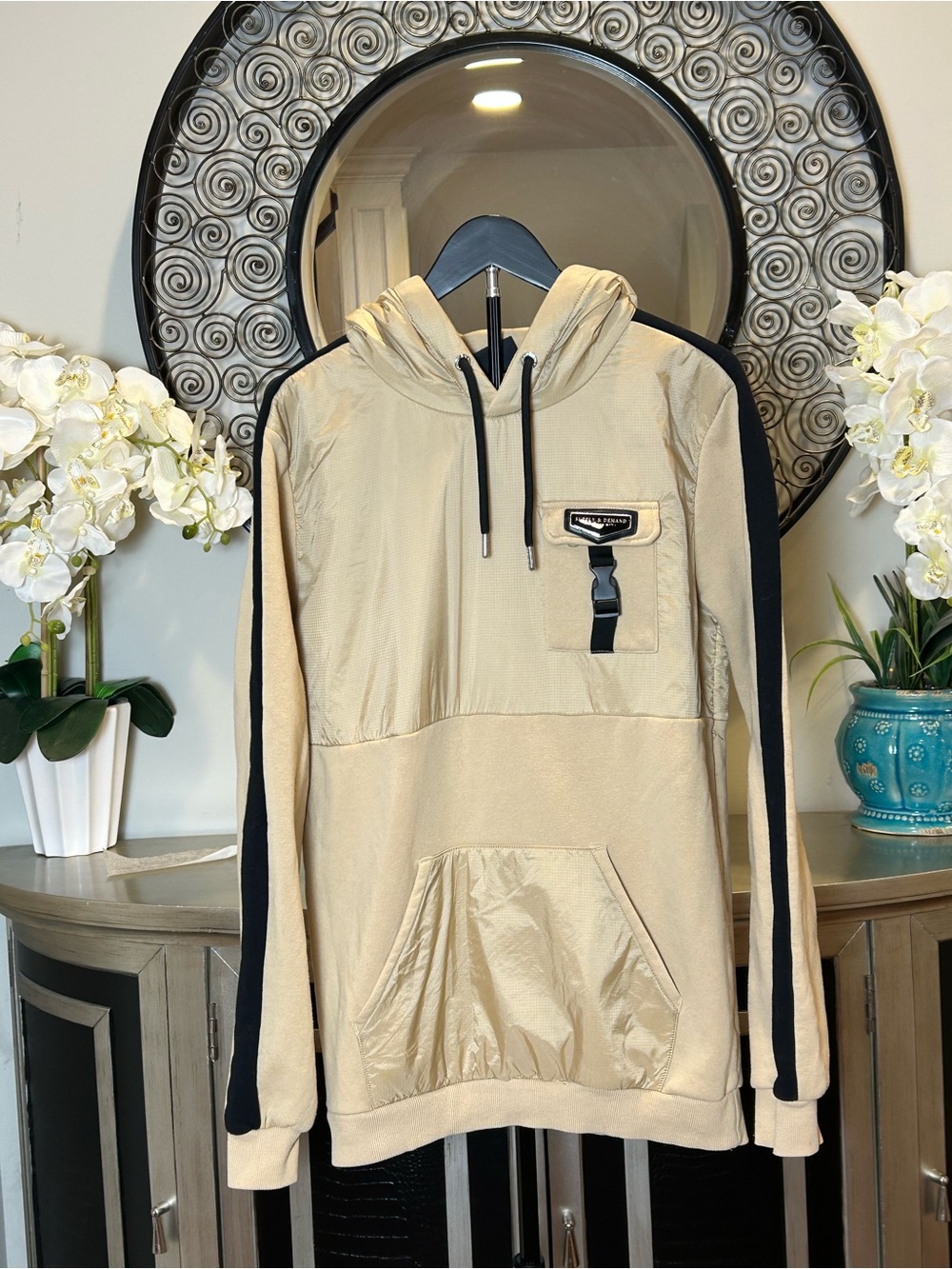 Supply &Demand Men's Beige Crewneck Hoodie with Black Trim